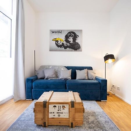 Ko-Living - Beatles Und Banksy Suites & Studios Am Eselsbrunnen - Altstadt - Kueche Halle  外观 照片