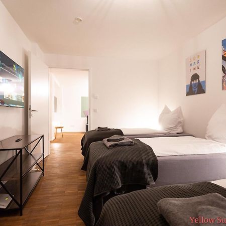 Ko-Living - Beatles Und Banksy Suites & Studios Am Eselsbrunnen - Altstadt - Kueche Halle  外观 照片