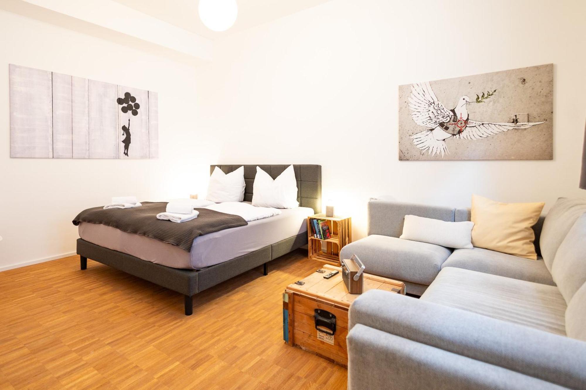 Ko-Living - Beatles Und Banksy Suites & Studios Am Eselsbrunnen - Altstadt - Kueche Halle  外观 照片