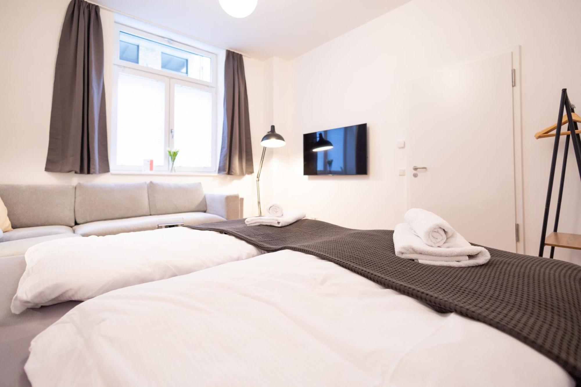 Ko-Living - Beatles Und Banksy Suites & Studios Am Eselsbrunnen - Altstadt - Kueche Halle  外观 照片