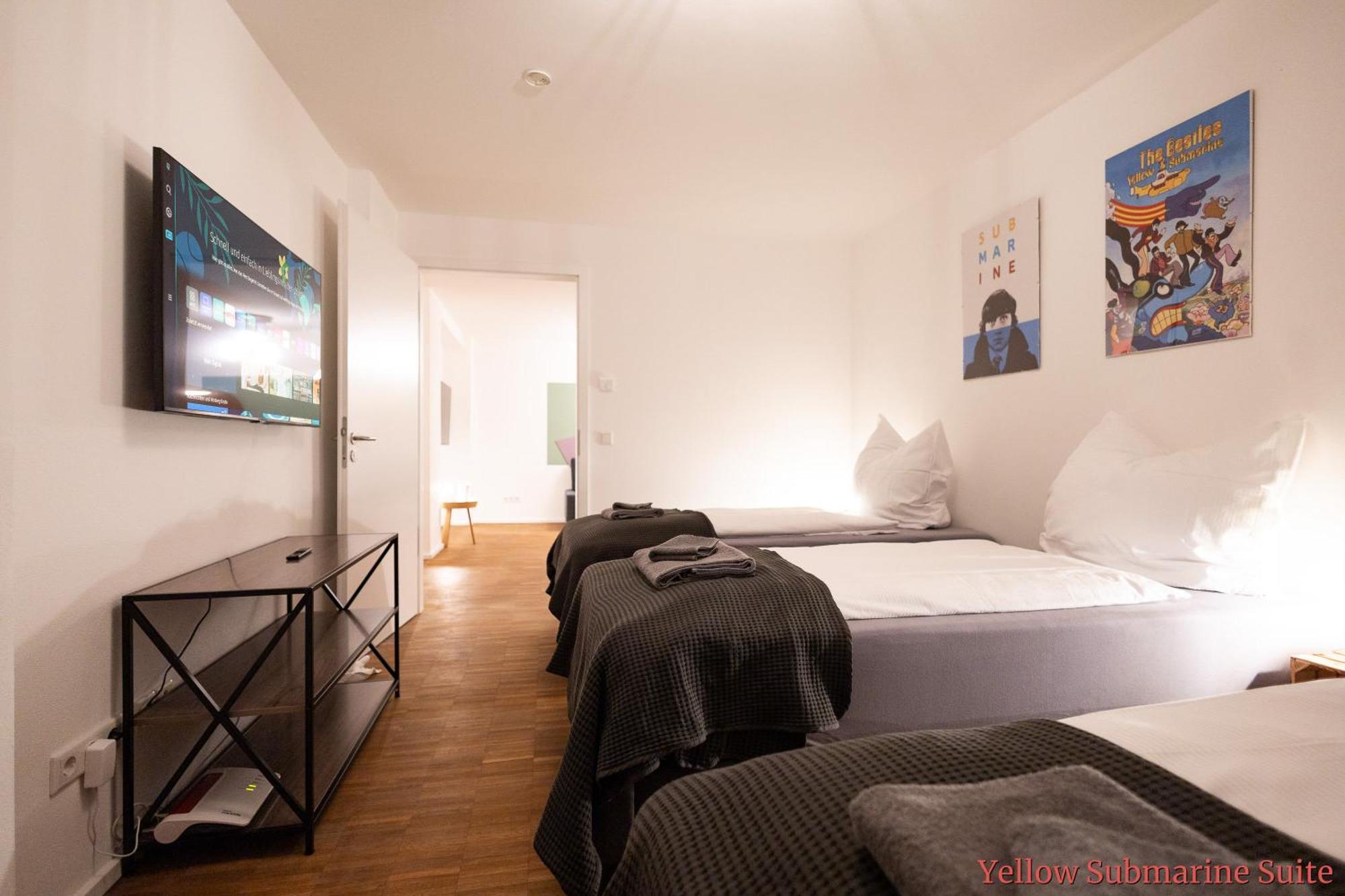 Ko-Living - Beatles Und Banksy Suites & Studios Am Eselsbrunnen - Altstadt - Kueche Halle  外观 照片