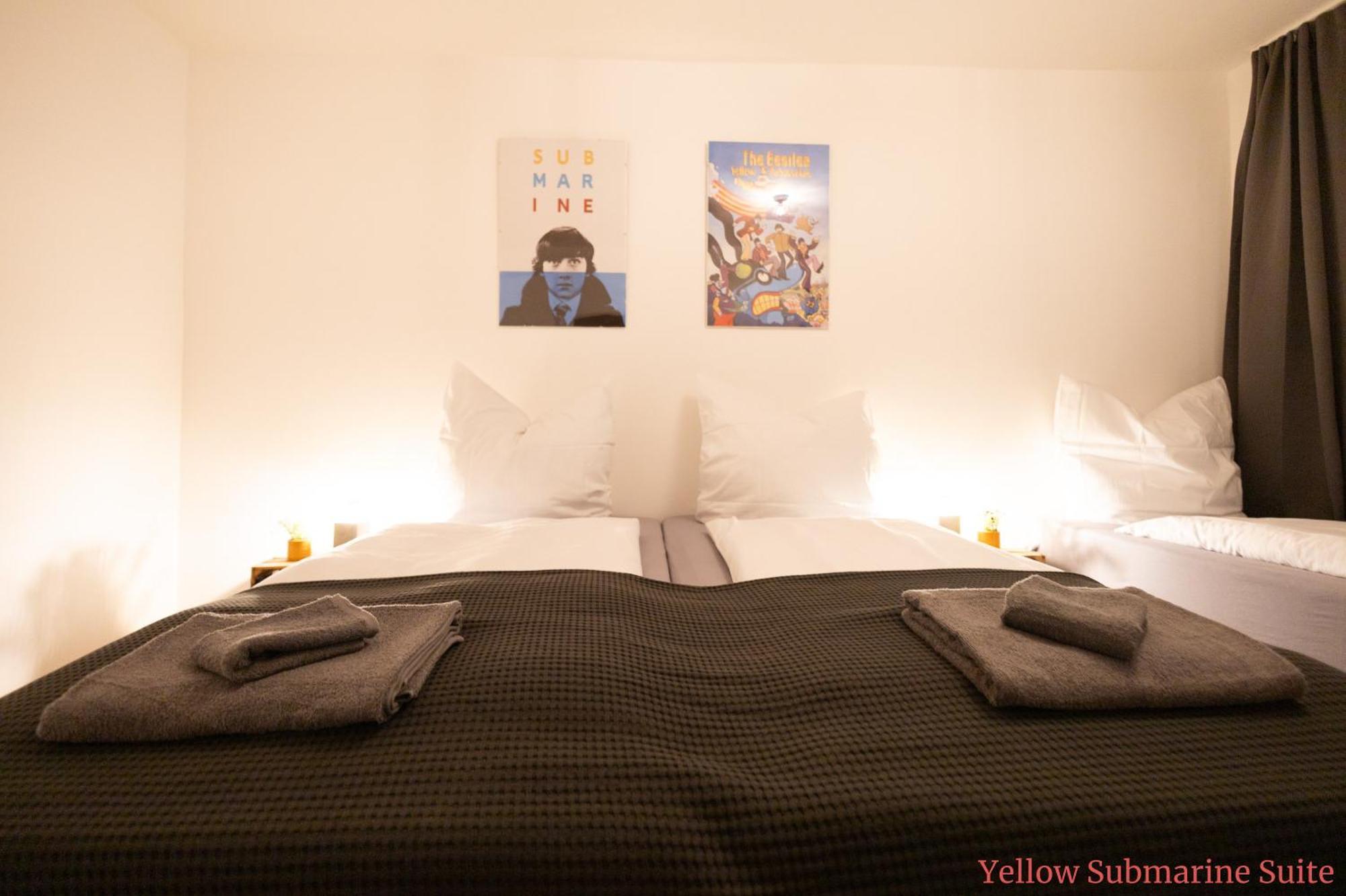 Ko-Living - Beatles Und Banksy Suites & Studios Am Eselsbrunnen - Altstadt - Kueche Halle  外观 照片