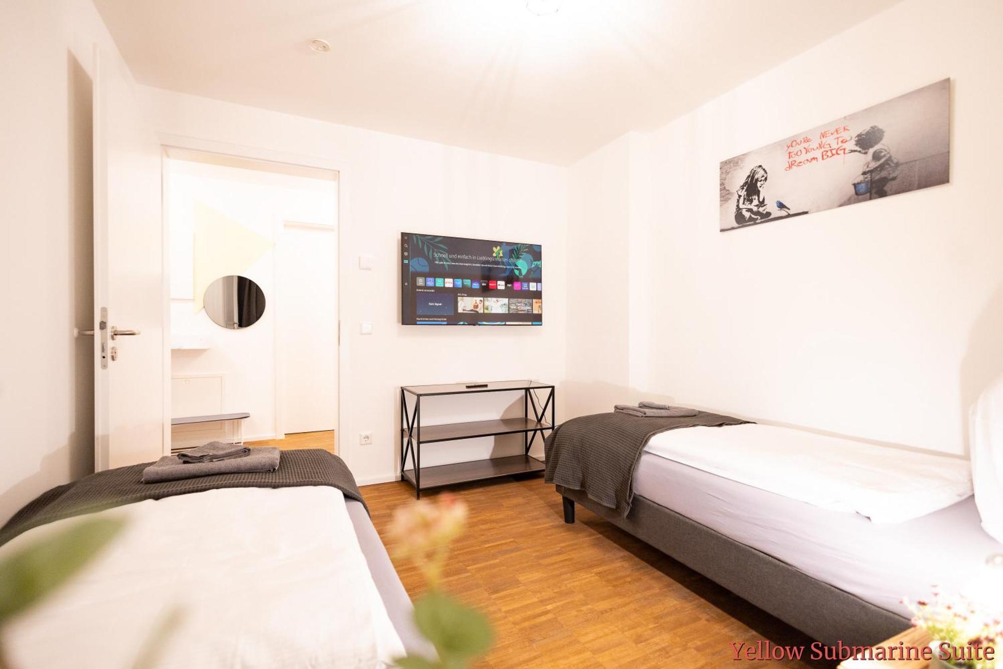 Ko-Living - Beatles Und Banksy Suites & Studios Am Eselsbrunnen - Altstadt - Kueche Halle  外观 照片