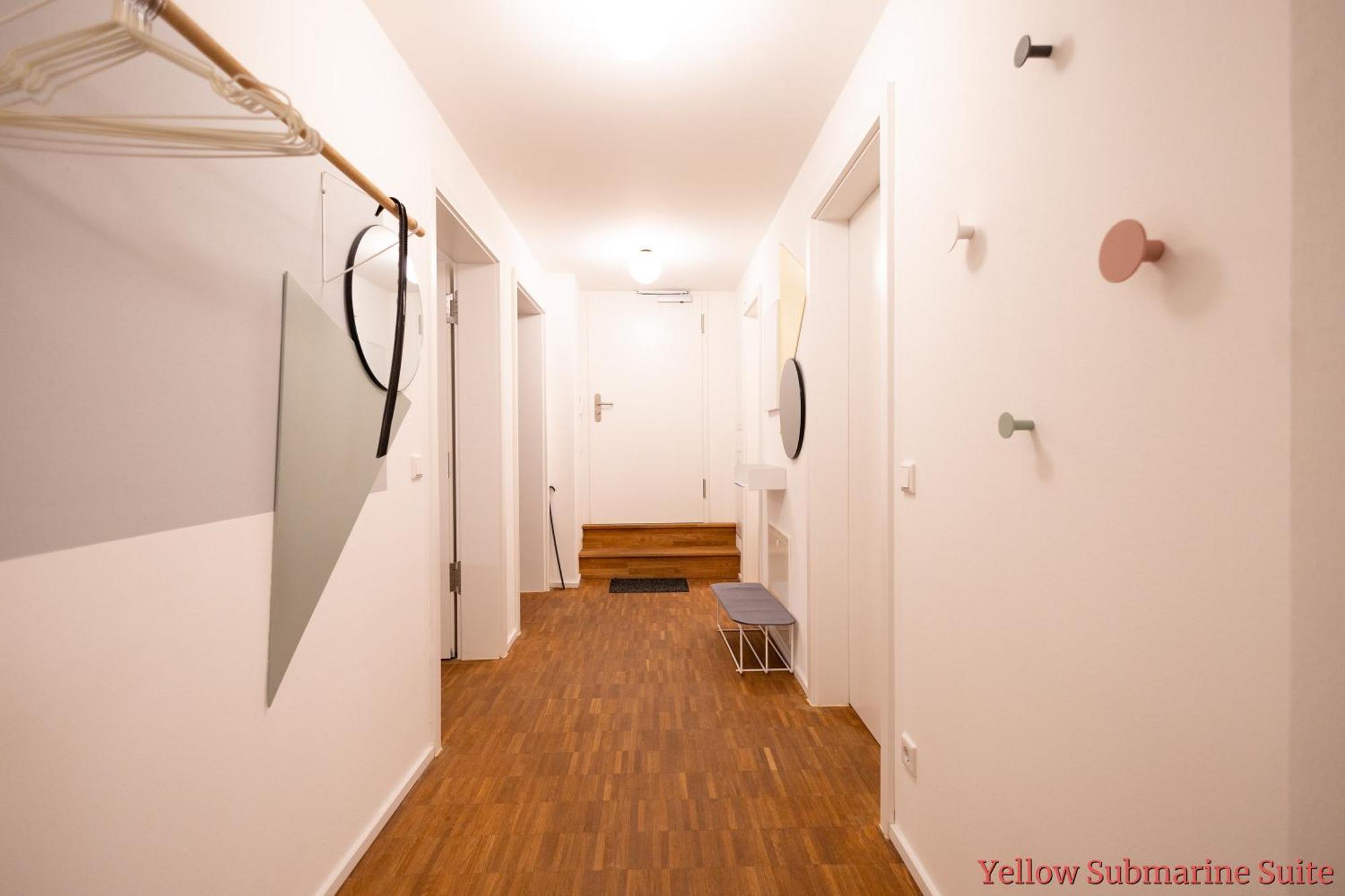 Ko-Living - Beatles Und Banksy Suites & Studios Am Eselsbrunnen - Altstadt - Kueche Halle  外观 照片