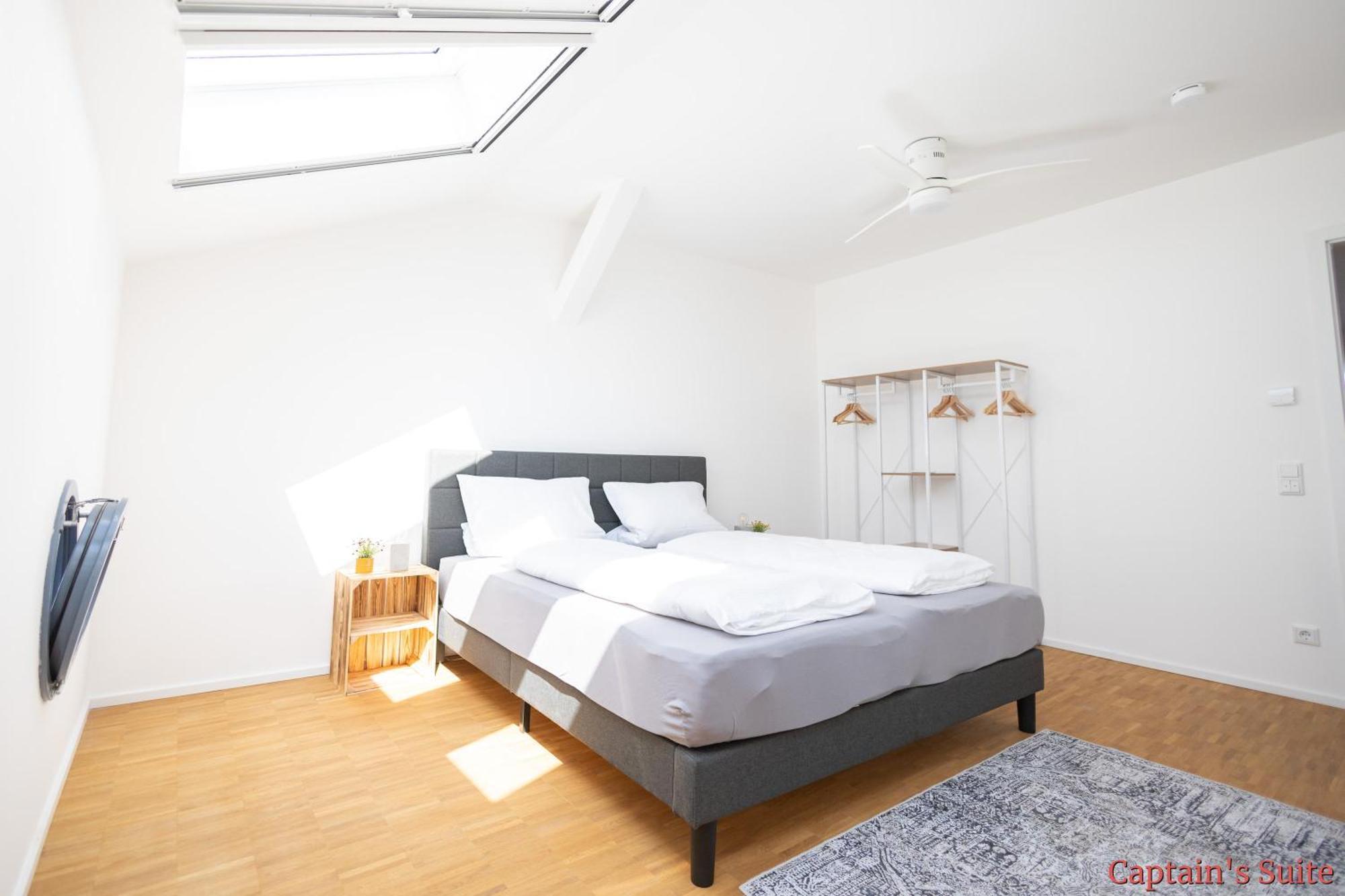 Ko-Living - Beatles Und Banksy Suites & Studios Am Eselsbrunnen - Altstadt - Kueche Halle  外观 照片