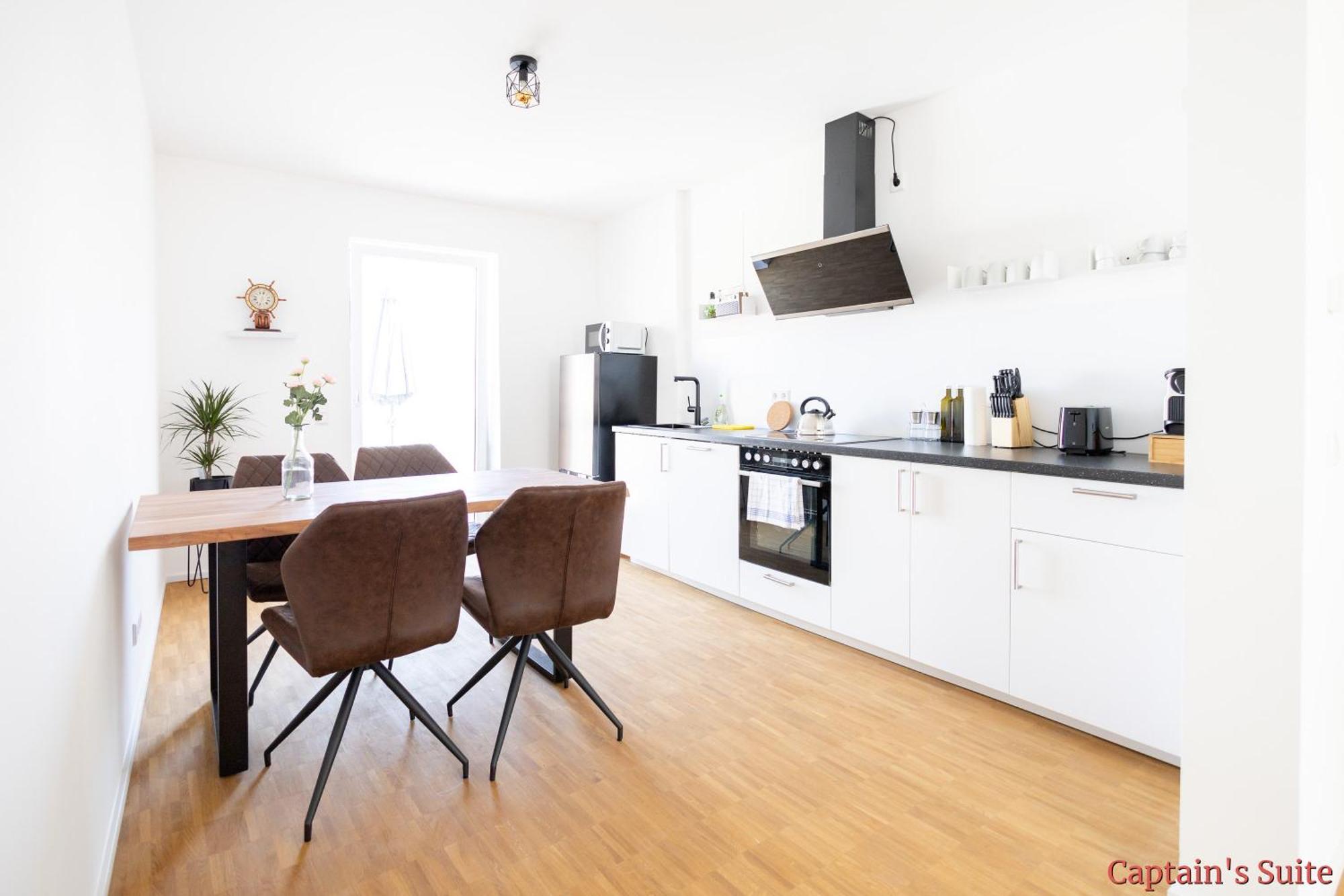 Ko-Living - Beatles Und Banksy Suites & Studios Am Eselsbrunnen - Altstadt - Kueche Halle  外观 照片